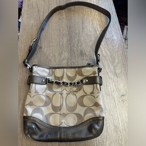 ✨FINAL PRICE✨Coach Brown Tan Signature Logo Crossbody Bag- Rare Duffle Chain